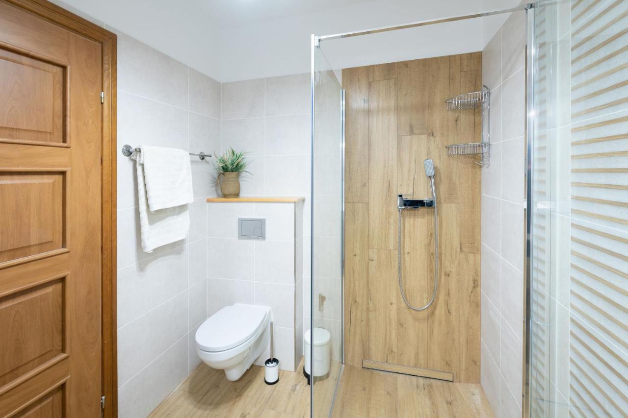 Dom Latarnika Apartment ยารอสวาเวียซ ภายนอก รูปภาพ