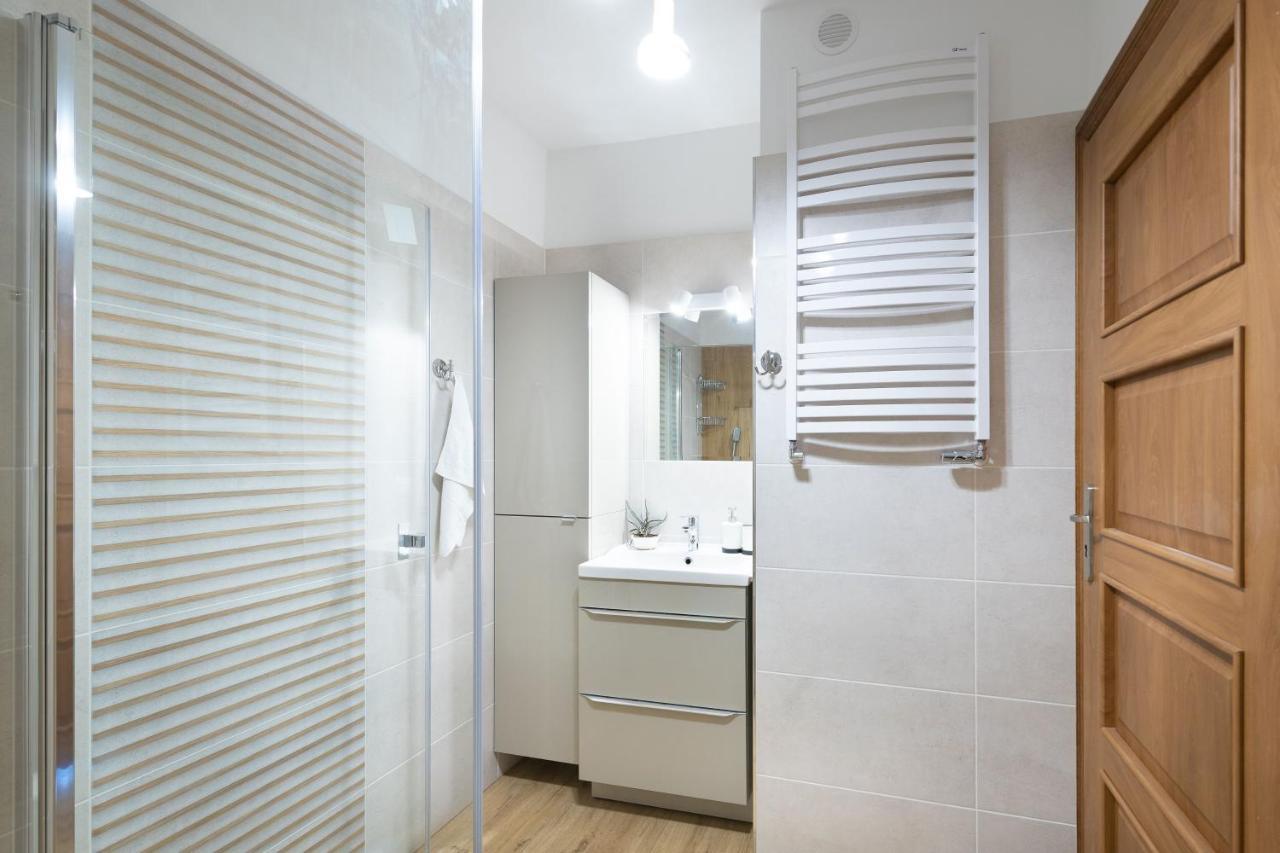 Dom Latarnika Apartment ยารอสวาเวียซ ภายนอก รูปภาพ