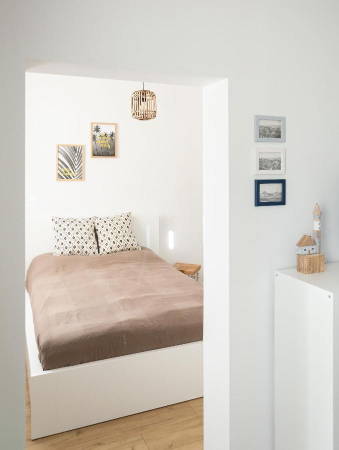 Dom Latarnika Apartment ยารอสวาเวียซ ภายนอก รูปภาพ
