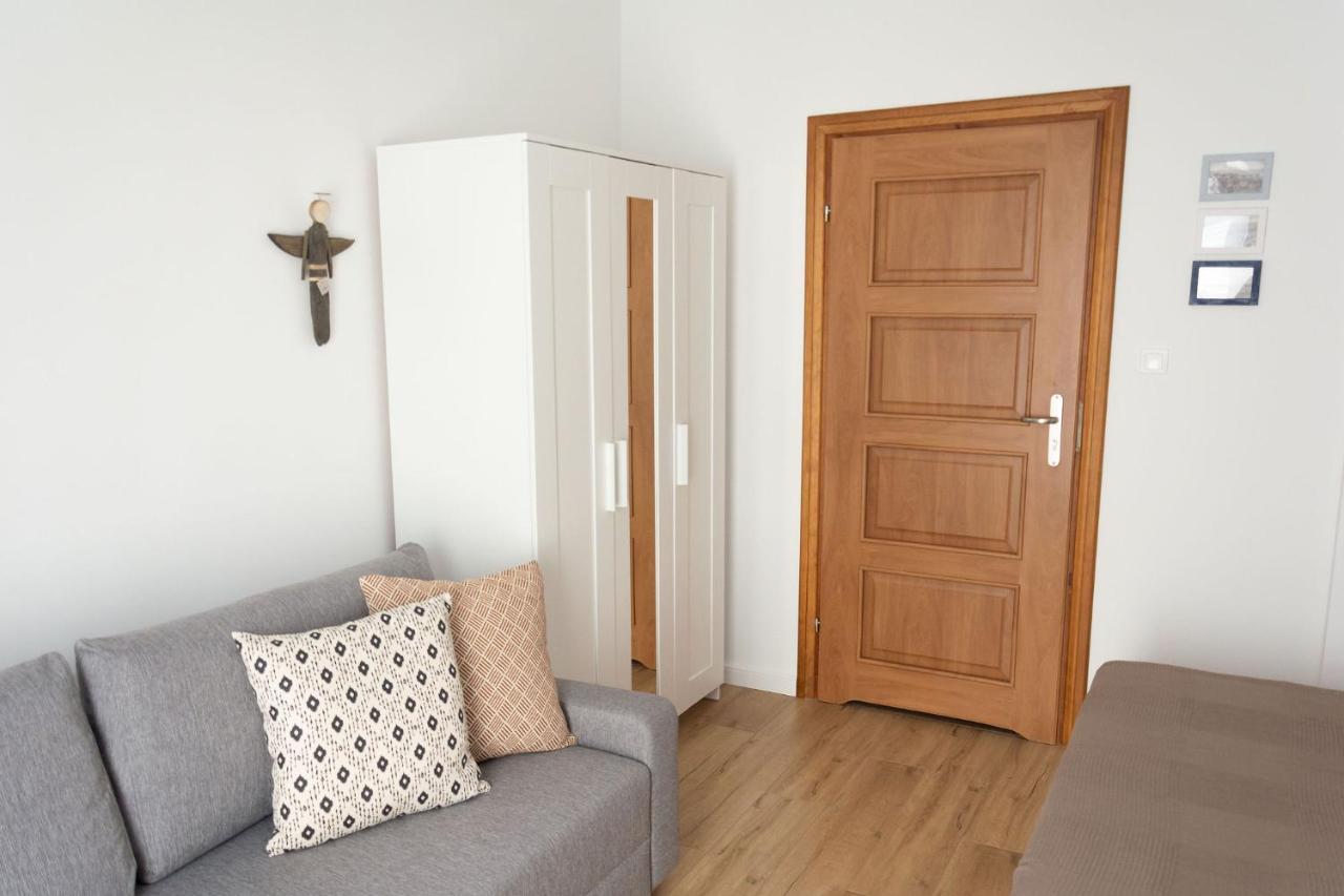 Dom Latarnika Apartment ยารอสวาเวียซ ภายนอก รูปภาพ